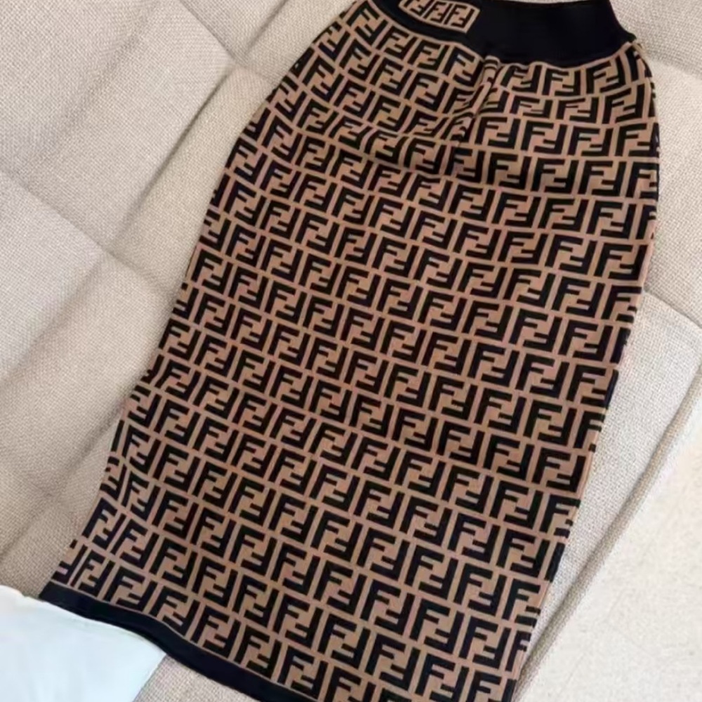 Fendi Black and Tan Patterned Pencil Skirt
